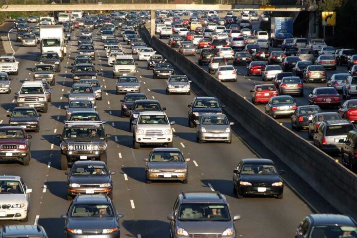 2916753 featured image Heavy traffic on a multi-lane highway.
