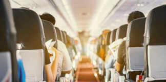 Airlines Introduce MAJOR NEW RULE – They’re Cracking Down Passengers seated inside an airplane cabin.