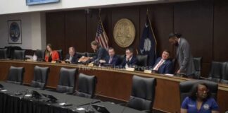 Governor’s Bold Redistricting Power Play Blocked By His Own Party! New congressional map discussions move forward in South Carolina as lawmakers approve plan