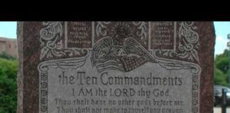 Families ask U.S. Supreme Court to rule on Texas’ Ten Commandments requirement for public schools